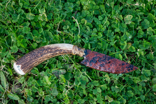 Bowman Lithics Signature Knife #003 – Mahogany Obsidian Tanged Blade with Red Deer Horn Handle