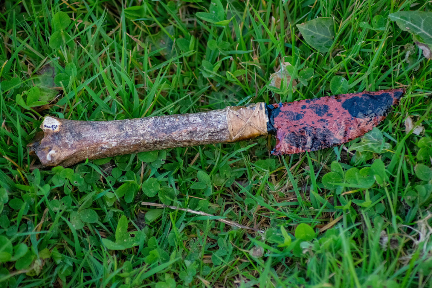 Bowman Lithics Signature Knife #008 – Mahogany Obsidian Tanged Blade with Sheep Leg Bone Handle