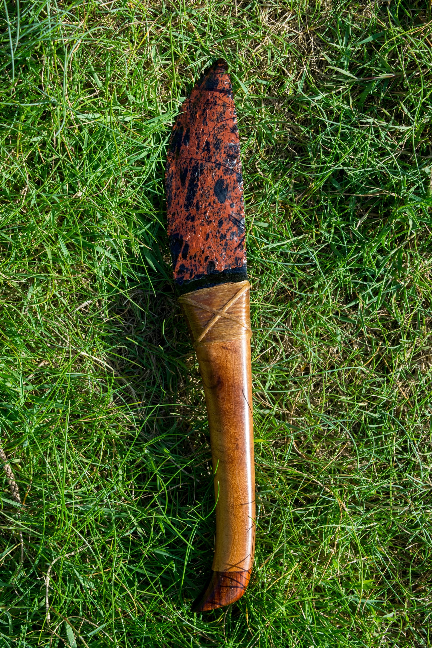Bowman Lithics Signature Knife #018 – Mahogany Obsidian with Wych Elm, Walnut & Cocobolo Handle