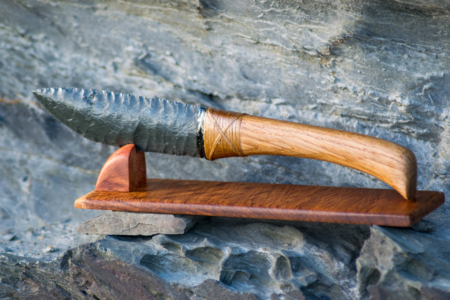 Bowman Lithics Signature Knife #016 – Green Sheen Obsidian with Solid Oak Handle