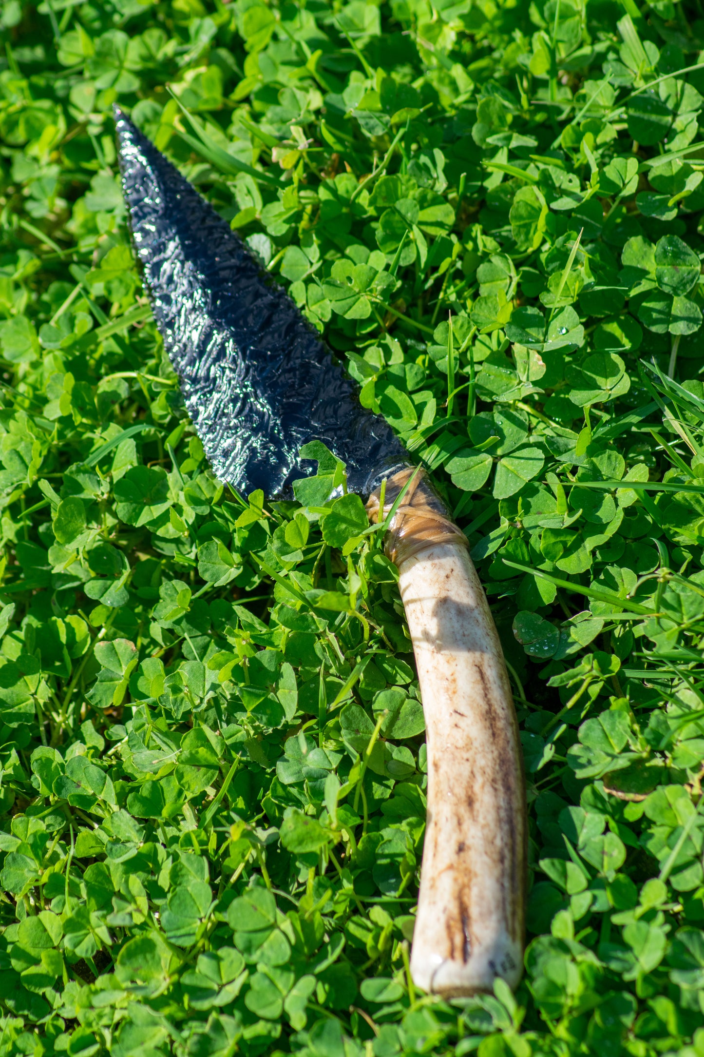Bowman Lithics Signature Knife #006 – Mexican Black Obsidian Tanged Blade with Scottish Red Deer Antler Handle