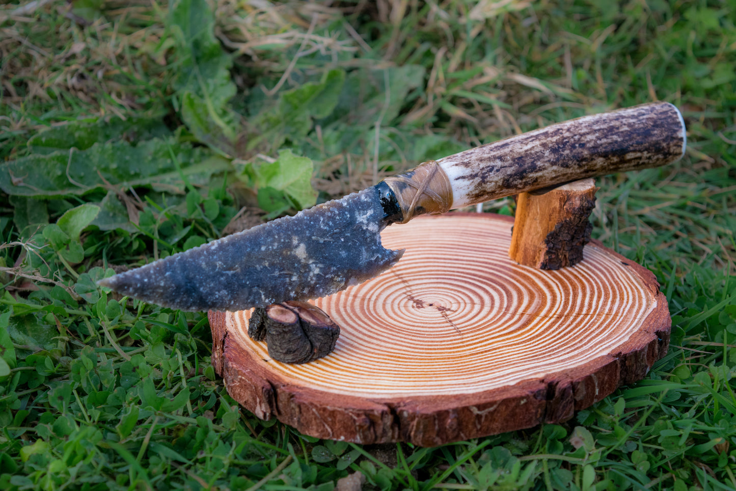 Bowman Lithics Signature Knife #009 – Charmouth “Galaxy” English Flint Tanged Blade with Scottish Red Deer Antler Handle