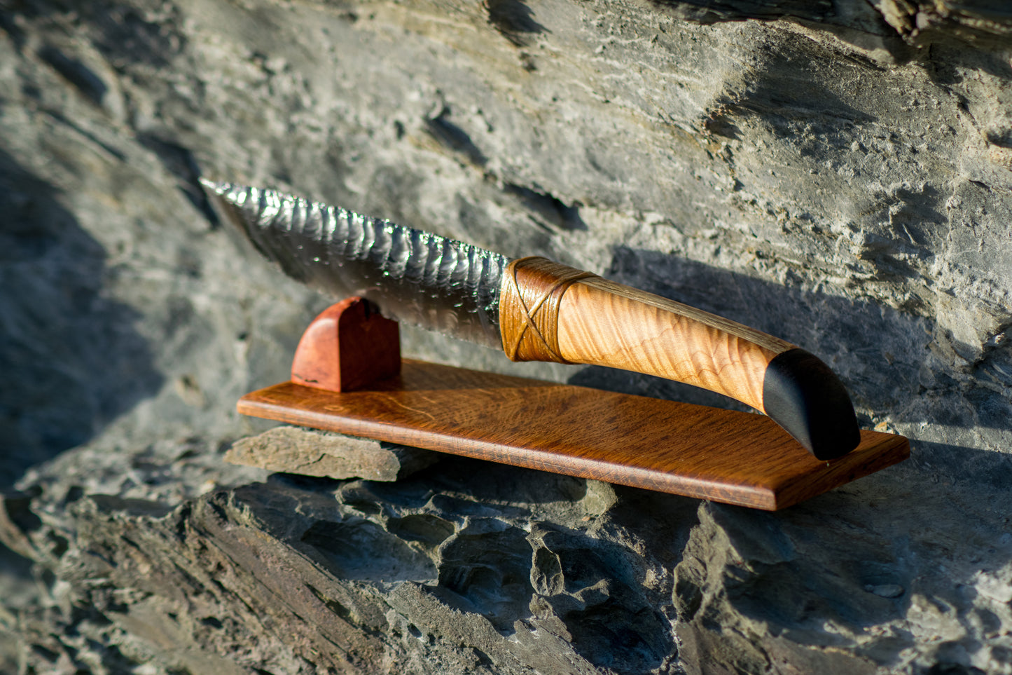 Bowman Lithics Signature Knife #017 – Rainbow Obsidian with English Oak, Australian Maple & Ebony